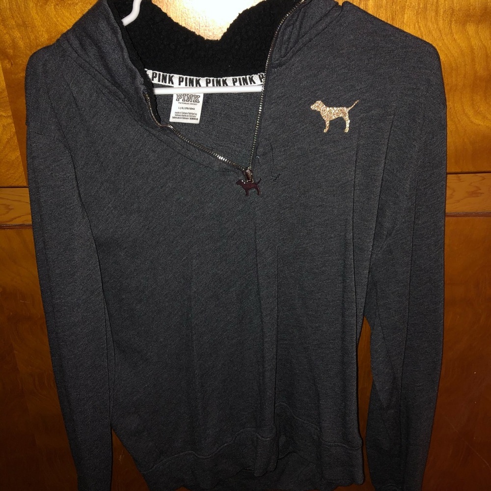 VS Pink pullover size LG